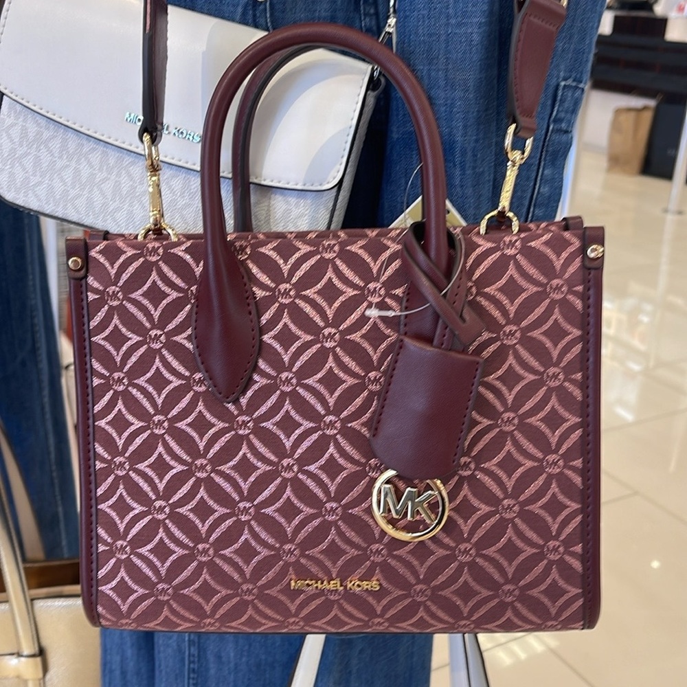 Michael Kors Mirella Small Metallic Logo Jacquard Crossbody Bag
Oxblood … - Picture 14 of 16